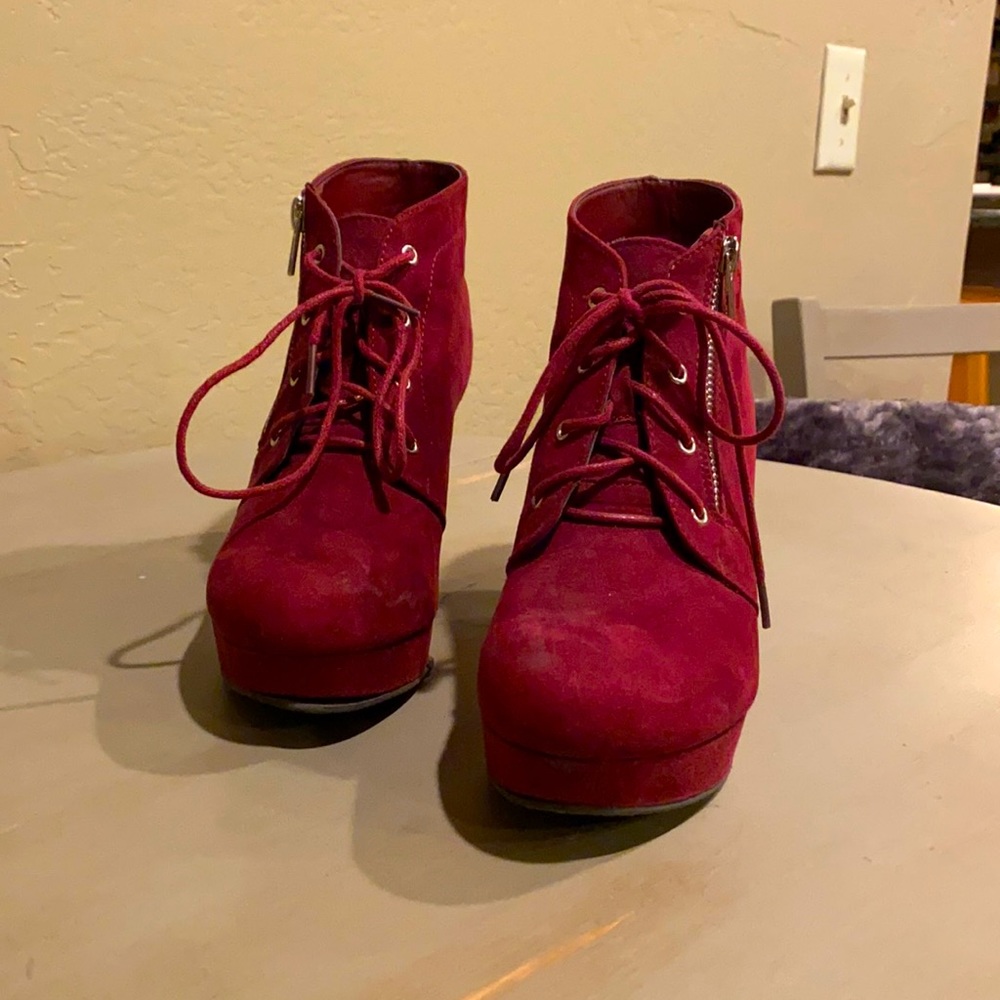 Size 8 Heeled Boots